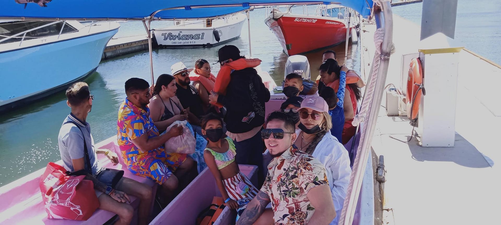 "Tours en Los Cabos: Explora la majestuosidad del Arco y la Playa del Amor.